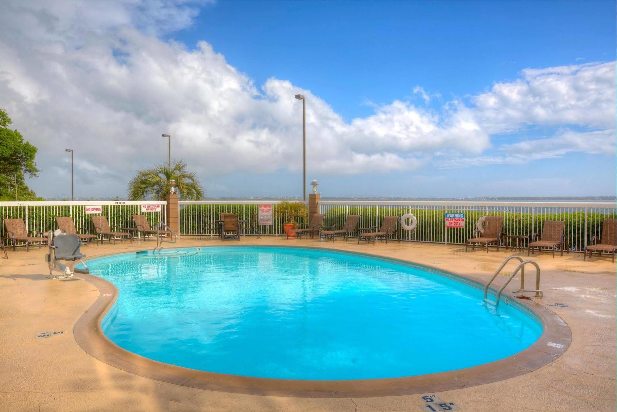 Hampton Inn Morehead City Exterior foto